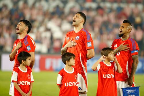 Chile recibe a Ecuador. Foto: Aton
