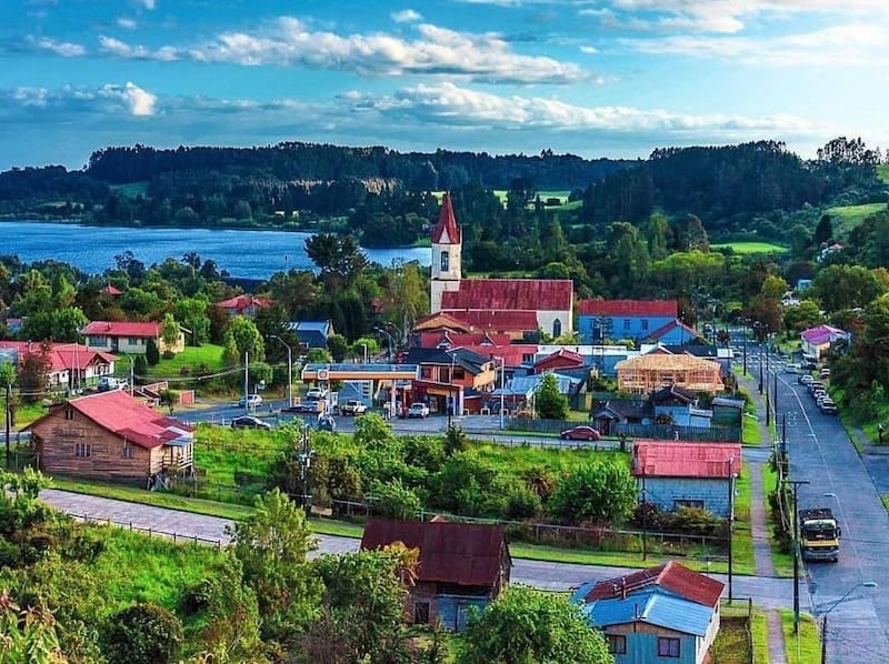 Una de las postales de Puerto Octay