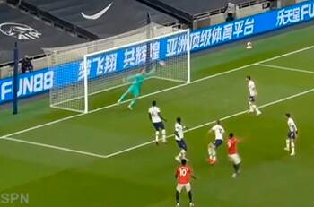 ¡Atajadón! La magistral parada de Hugo Lloris a remate de Martial