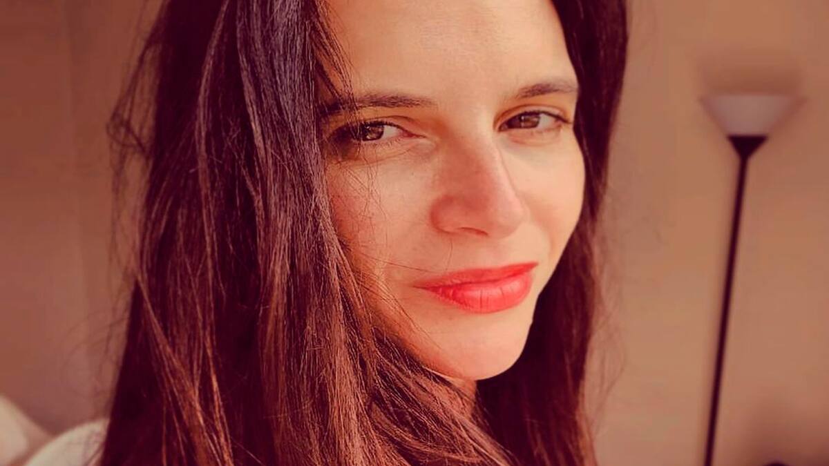 María José Illanes se luce con bella versión del clásico de Chayanne "Tu pirata soy yo"