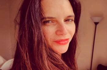 María José Illanes se luce con bella versión del clásico de Chayanne "Tu pirata soy yo"