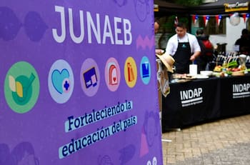 Postula o renueva tus becas de Junaeb antes de que acabe el plazo