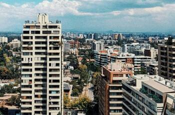 Chile presente en el ranking: estas son las inmobiliarias de América Latina con mejor evaluación de experiencia y satisfacción