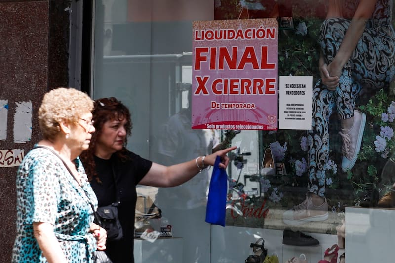 tienda fue puesta en venta y podría cerrar sus operaciones.
