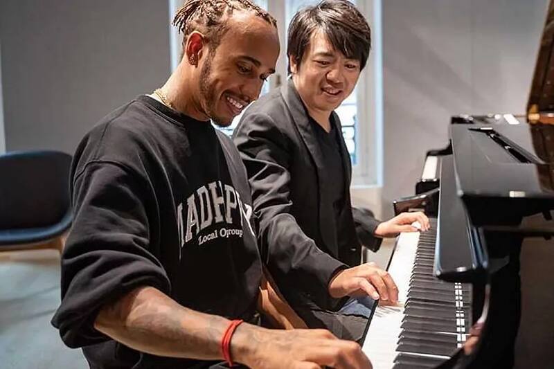 El piloto británico le hubiera gustado dedicarse a la música.