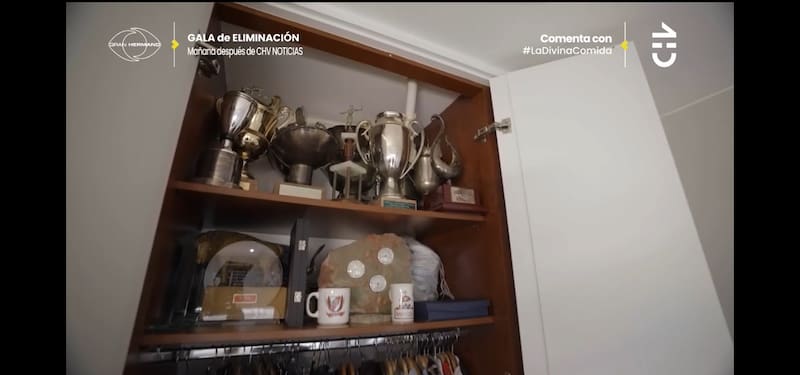 El armario donde se encuentran los trofeos del ex jugador.