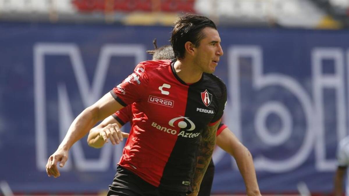 Atlas logró un flojo triunfo con Reyes y Jeraldino en cancha