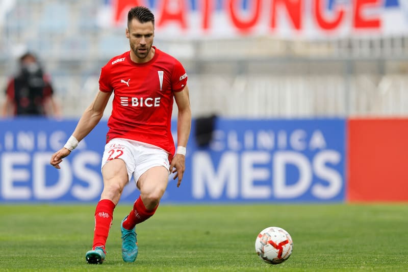 Gary Kagelmacher puede seguir en el fútbol chileno: interesa en Everton. Foto: Aton.