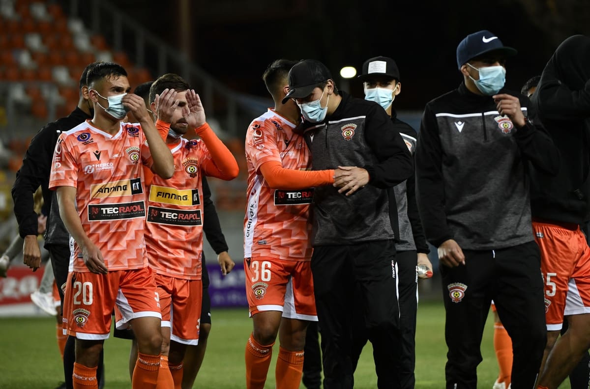Galaz informó la salida de un defensor de Cobreloa y reveló pagos millonarios por refuerzos