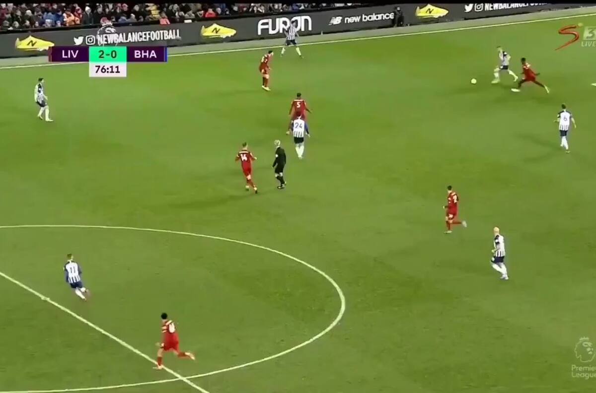 El momento en que Alisson se fue expulsado en la victoria de Liverpool