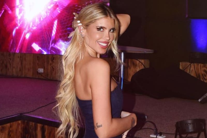 sufrió el robo de su auto mientras viajaba a Santiago.