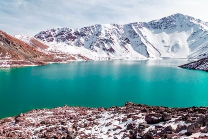 Este panorama se ubica en el Embalse El Yeso del Cajón del Maipo.