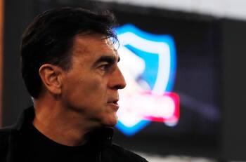 No solo La Roja y Alianza Lima: el histórico club sudamericano que va con todo por Gustavo Quinteros