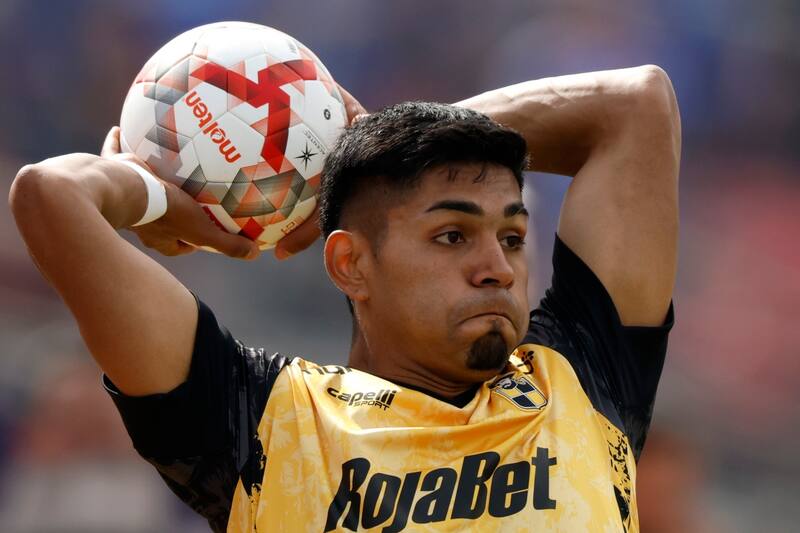 Dylan Escobar renovó con Coquimbo Unido.