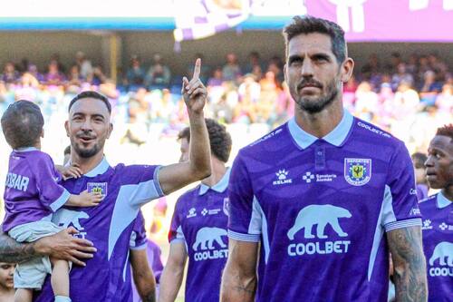 El delantero marcó un doblete ante Cobreloa.