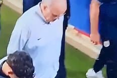 VIDEO | Marcelo Bielsa fue duramente insultado por hinchas uruguayos tras la goleada ante Estados Unidos