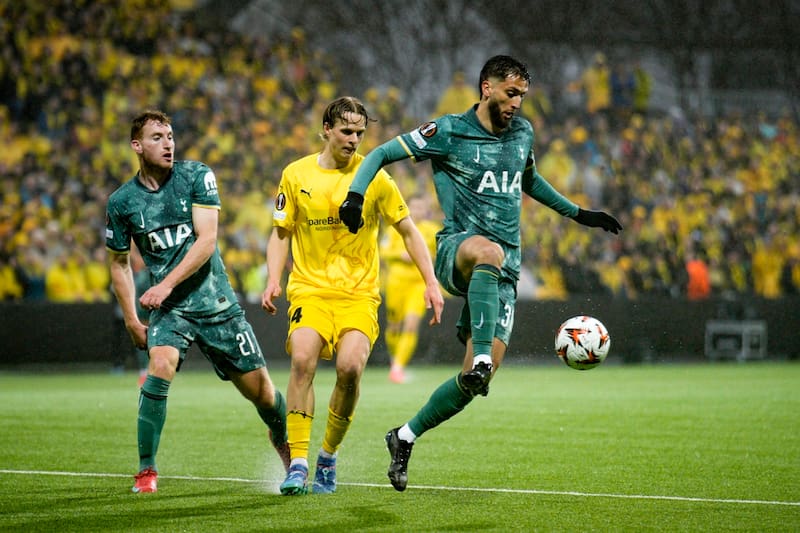 Tottenham venció por un global de 5-1 a los noruegos.
