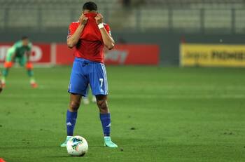 Enojo y desconsuelo: Alexis Sánchez se molestó por alza de los hechos de violencia en Chile