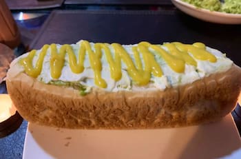 Día del Completo 2023: ¿Cómo son los completos mojados y cuál es el secreto de su preparación?