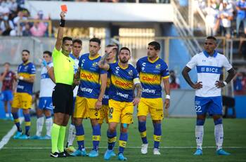 "Necesitaba ganar Católica, ya está": El enfado de Juan Cuevas tras ser expulsado ante la UC