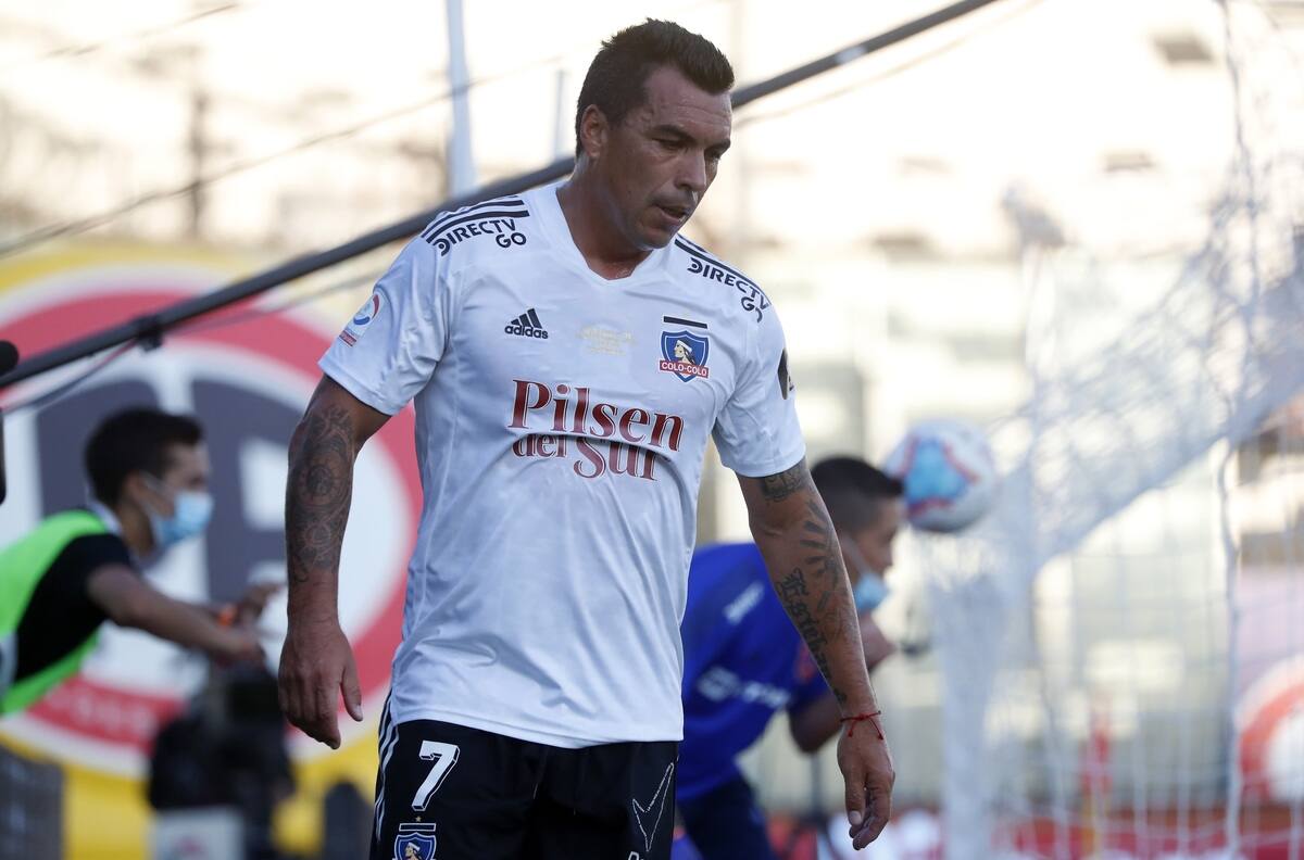Club Social y Deportivo Colo Colo: "Las palabras de Esteban Paredes nos duelen"