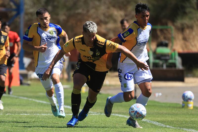 Fue denunciado por el árbitro Héctor Jona.
Eduardo Fortes/Photosport