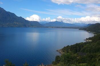 Este paradisiaco lago de Chile es el panorama ideal para despedir las vacaciones de verano