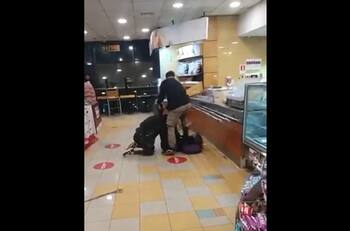 VIDEO| Mujer sufre violenta agresión en Viña luego de solicitar el uso de mascarilla a una pareja