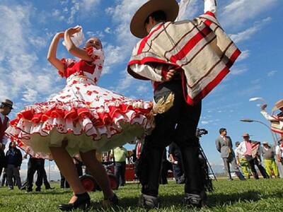 Fiestas Patrias en Puente Alto: Horarios, artistas y valor de las entradas a Fondas de la Provincia Cordillera 2025