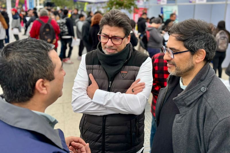 Ambas autoridades comunales mantienen una estrecha relación de amistad desde hace años, donde han trabajado juntos en el municipio capitalino.