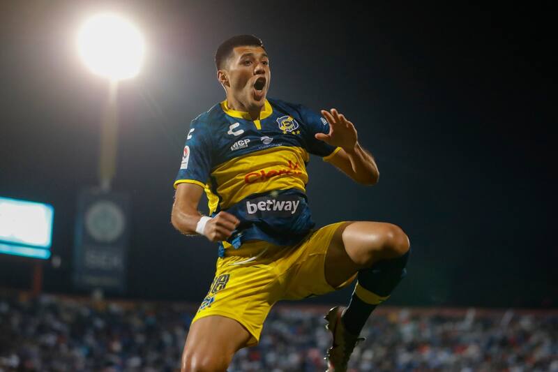 el argentino volvió a Everton, pero tiene ofertas en el extranjero. Foto: Aton