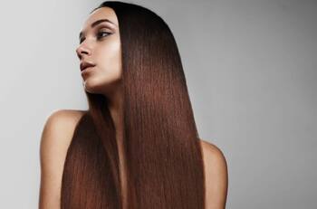 Secreto de la naturaleza: Estimulando y oscureciendo el cabello con ingredientes caseros