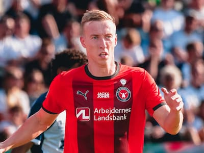 Socio de Darío Osorio en Midtjylland les pone la lápida a Alexis Sánchez y Damián Pizarro