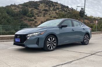 Test drive Nissan Sentra: un clásico que sigue dejando huella