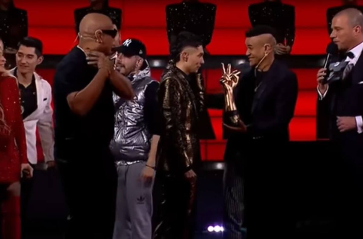 Cumplió su apuesta: El increíble gesto de Randy de Gente de Zona tras el triunfo de Pablo Rojas en "The Voice Chile"