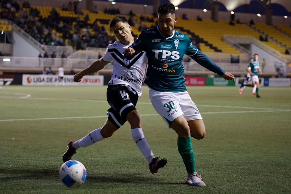Santiago Morning y Santiago Wanderers, dos equipos que aún no tienen DT. Foto: Aton