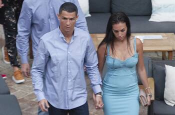 Georgina Rodríguez "cortó" a Cristiano Ronaldo en foto de Instagram