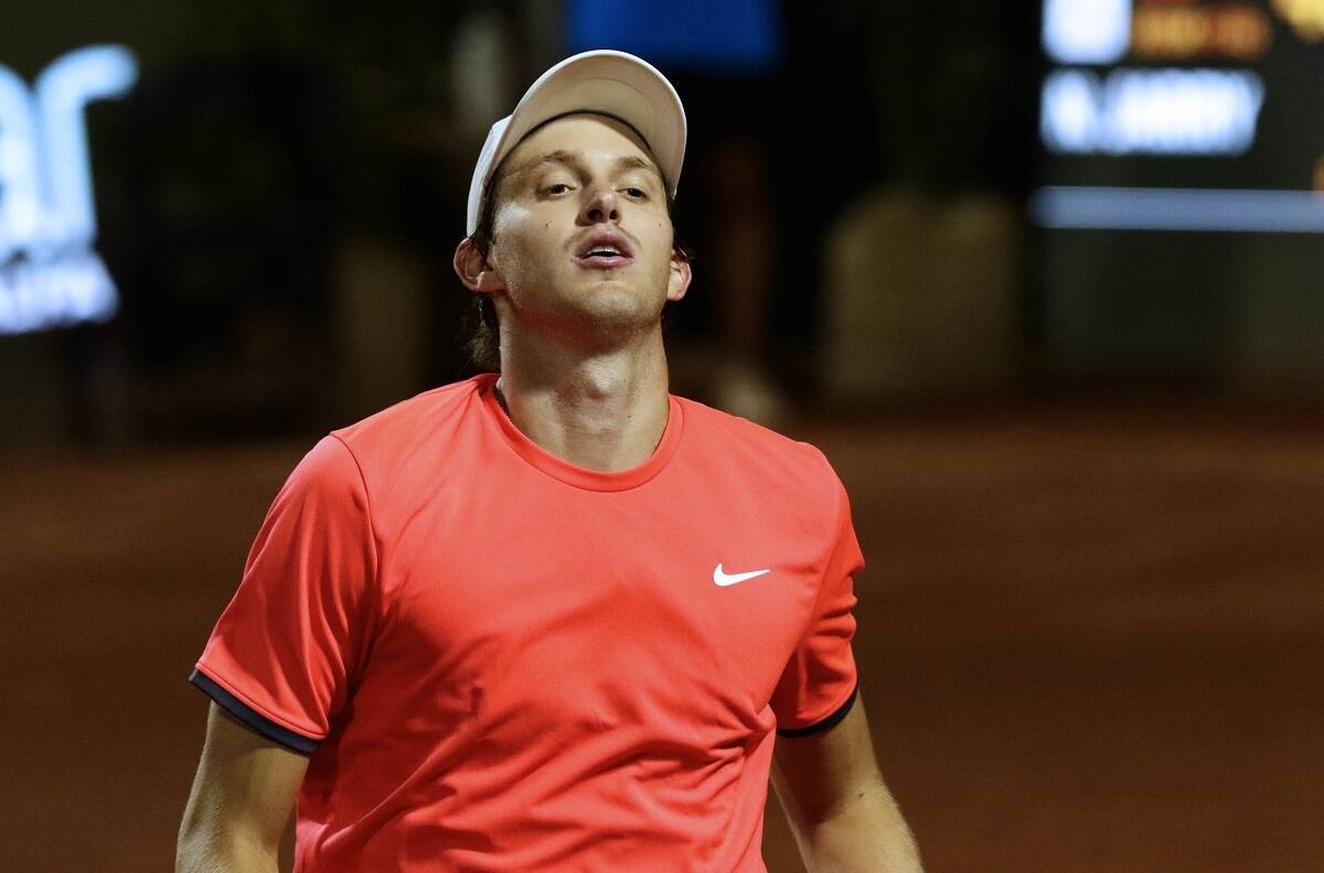 Nicolás Jarry cayó ante Nobert Gombos en el segundo punto de la serie de Copa Davis entre Eslovaquia y Chile