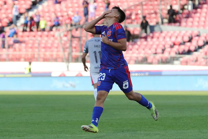 Siguen las malas noticias para la U: Ignacio Vásquez se lesiona y le provoca otro dolor de cabeza a Gago. Foto: Aton.