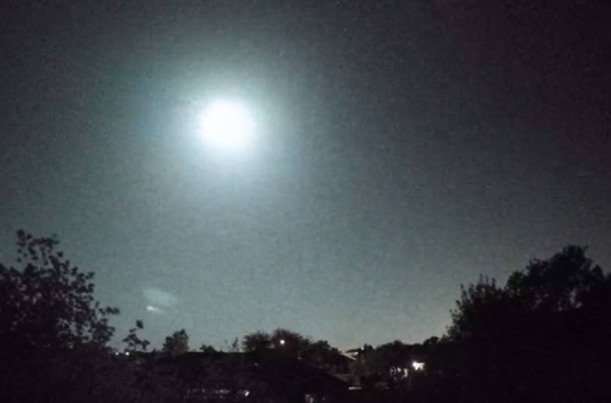 VIDEO I Asombroso meteorito ilumina en llamas la noche de Texas