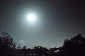 VIDEO I Asombroso meteorito ilumina en llamas la noche de Texas