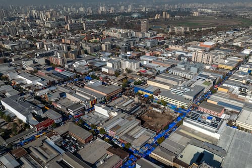 Ponen en venta 96 terrenos en Chile donde se emplazan centros comerciales y estaciones de servicio