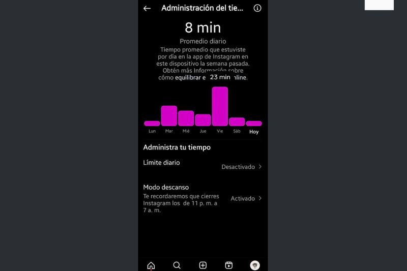Solo deberás mantener tu dedo presionado sobre alguna de las barras para saber cuánto tiempo has pasado en Instagram cada día.