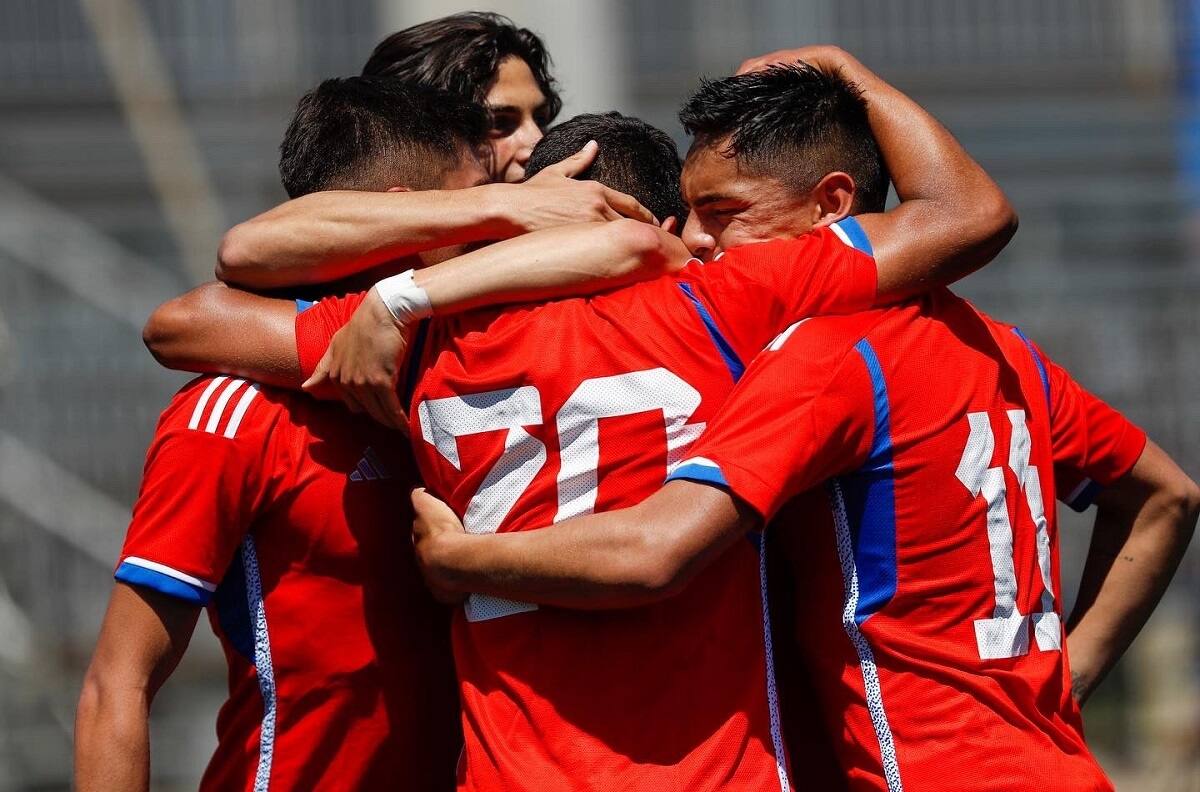 Con hijos de exmundialista y una figura de la UC: esta es la nómina de La Roja sub-16