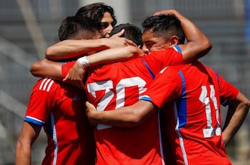 Con hijos de exmundialista y una figura de la UC: esta es la nómina de La Roja sub-16
