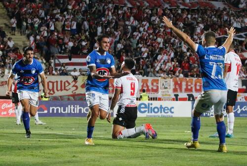 Huachipato tuvo una sólida presentación ante Curicó Unido (Foto: Aton)
