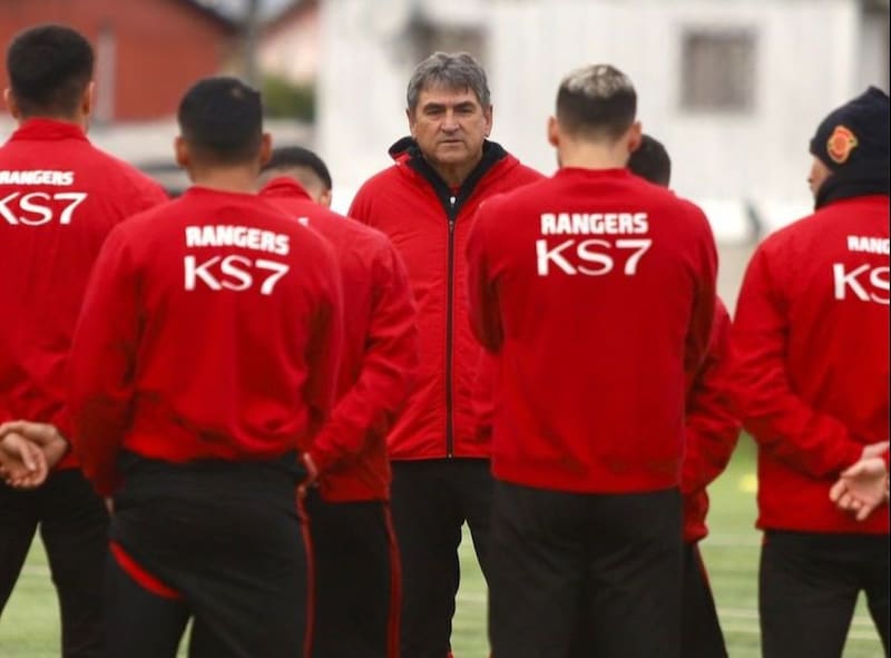 El técnico está en la órbita de Deportes Iquique. Foto: @rangersdetalca.cl/Instagram