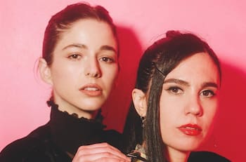 “Sentir su calor latino aquí en Madrid”: Javiera Mena dedicó tierno mensaje a su amiga Mariana Di Girolamo