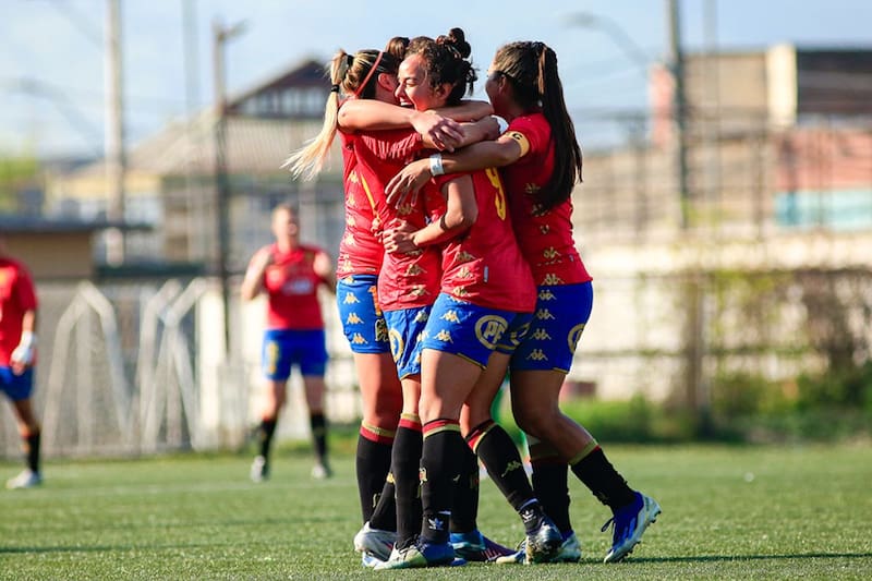 Mientras Cobresal sufre con el descenso, Unión Española clasificó a los Playoffs. Foto: Campeonato Chileno.