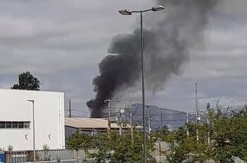 VIDEO | Explosión en planta de gas en Maipú: al menos un trabajador herido